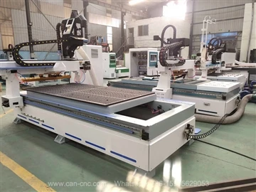 Djibouti CNC фреза с устройство за смяна на инструменти е готова. Благодарим ...